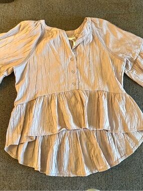 Anthropologie beige crinkled peasant blouse with ribbon tag